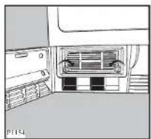 ZANUSSI TCE 7270 - Nettoyage du condenseur d'air - 2