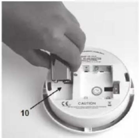 KONIG SECSA200 - Punerea bateriei 9 V - 1