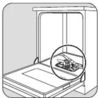 INDESIT ZDT 431 - De filters reinigen - 1