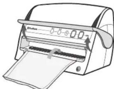 FOODSAVER V3240 - Herstellen eines Beutels aus der FoodSaver® Vakuumverpackungsrolle - 4