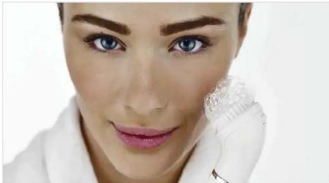 BRAUN Face SE810 - ... Pour que la peau de notre visage soit radieuse! - 1