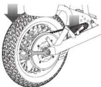 RAZOR Blade 15 - □ Replacing the Chain and Tire - 3