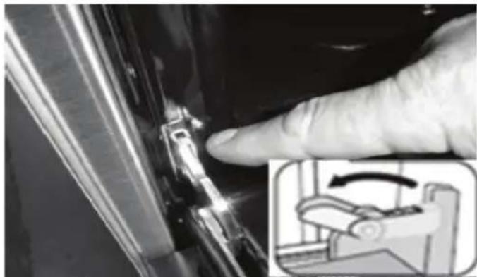BLAUPUNKT 5B36N0250GB - Installation instruction of the door frame up cover and rotation bracket assembly - 6