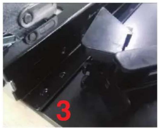 BLAUPUNKT 5B36P0250GB - Instrucciones para sustituir la cubierta del marco de la puerta y los soportes giratorios - 16
