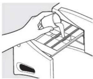 GE Adora WHDVH626FWW - Le compartment d'eau de Javel liquide - 2
