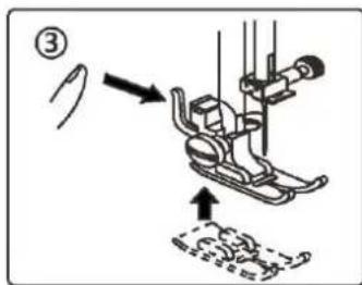 SINGER SM024 - Changing the presser foot - 3