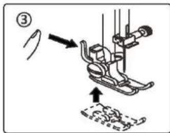 SINGER SM024 - Changement du pied-de-biche - 2