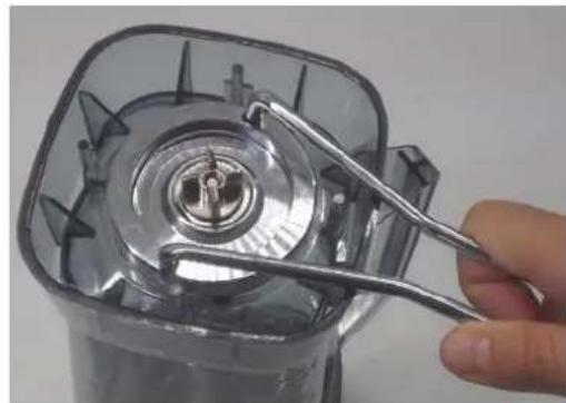 Orbegozo BV 9650 - - Limpieza de las cucillas - 1