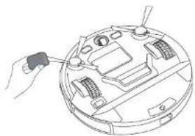 eufy RoboVac G10 Hybrid - Nettoyer les brosses latérales - 2