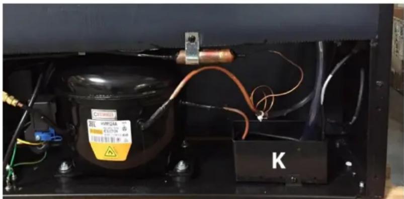 CASO WineChef Pro 40 - ◆ Collecteur de condensation (K) - 1