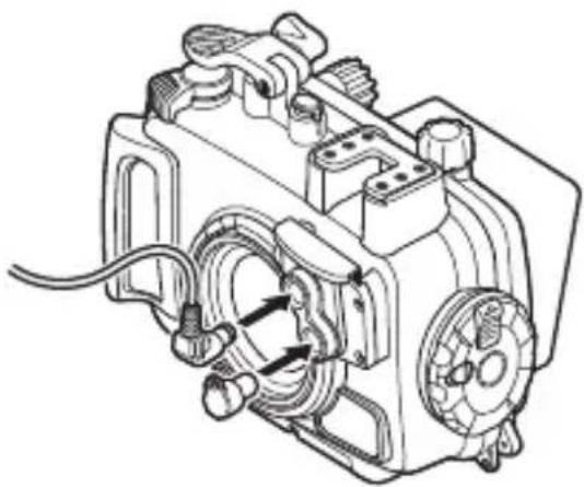 OLYMPUS PT059 - 水中フラッシュの接続方法 - 1