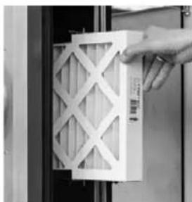 TROTEC TTR 2800 - Inserting the air filter - 1