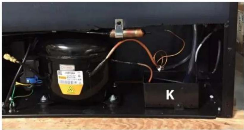 CASO DryAged Master 125 - ◆ Recipiente colector de condensación (K) - 1
