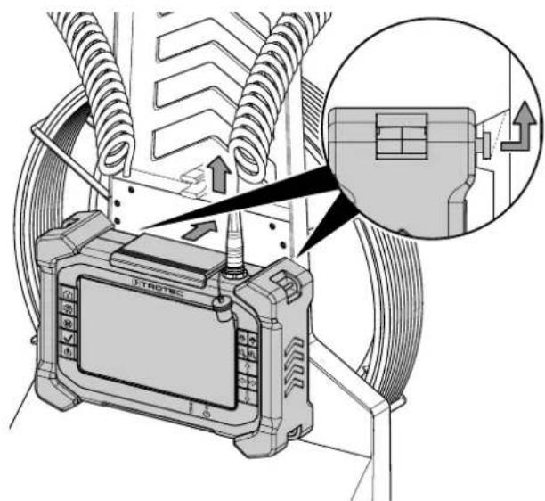 TROTEC VSP3041 - Connexion et accrochage/décrochage de l'unité de commande VSP-Control sur l'enrouleur de jonc de poussée VSP-R30 - 2