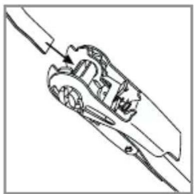ULTIMATE SPEED HG04647 - - Attaching the lashing strap - 3