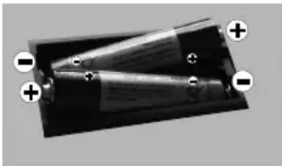 CONTINENTAL EDISON CELED32S0817B3 - Colocacion de las pilas en el mando a distancia - 1