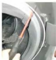 HAIER HW120B14979S - CHIUSURA DISICUREZZA DELLO SPORTELLO | TIPO 2 UTENSILI-CACCIAVITE A CROCE, PINZA, CACCIAVITE PIATTO - 2