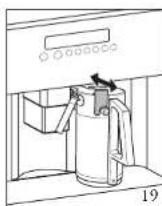 Atag CM4111ACUU - Making cappuccino or hot milk (coff ee and milk froth) - 4