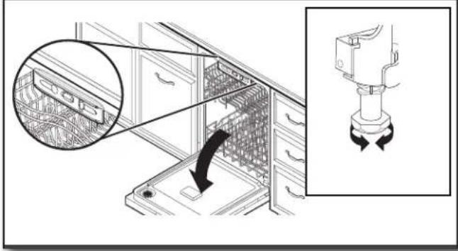 KITCHENAID KDTM804KPS - Vérifier le niveau de gauche à droite et régler les pieds au besoin - 1