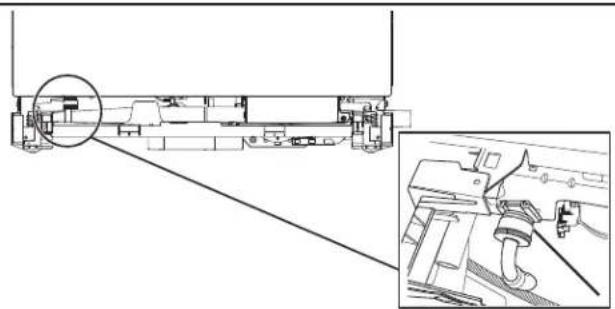 KITCHENAID KDPM604KBS - Raccorder le raccord coudé de 90° à la valve - 1