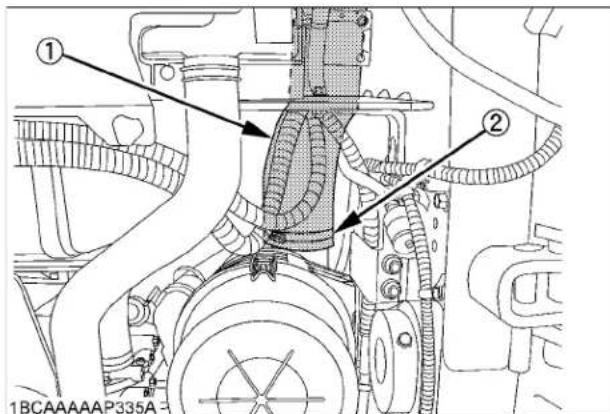 KUBOTA SSV75 - Vérification de la canalisation du carburant et de la canalisation d'air d'admission - 2