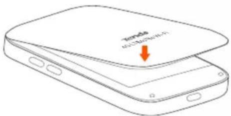 Tenda 4G180 - Setzen Sie die SIM-Karte und den Akku ein - 4