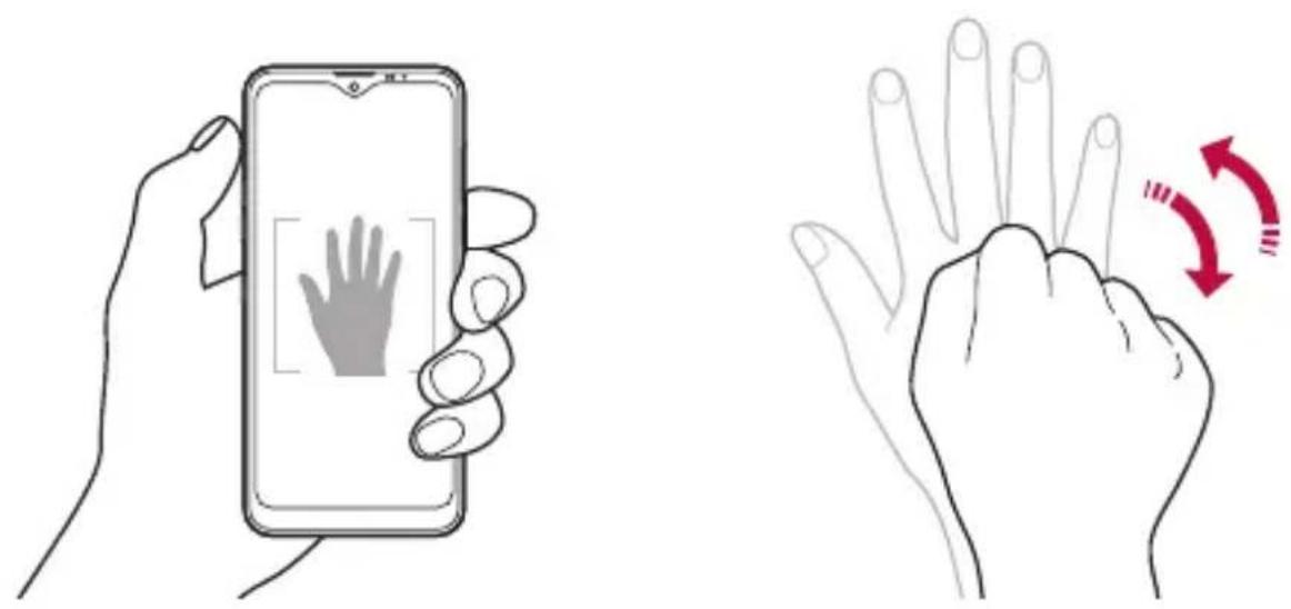 LG LMX540EMW - Gesture shot - 1