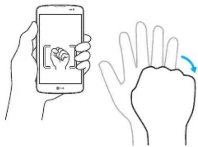 LG D290N - Gesture shot - 2