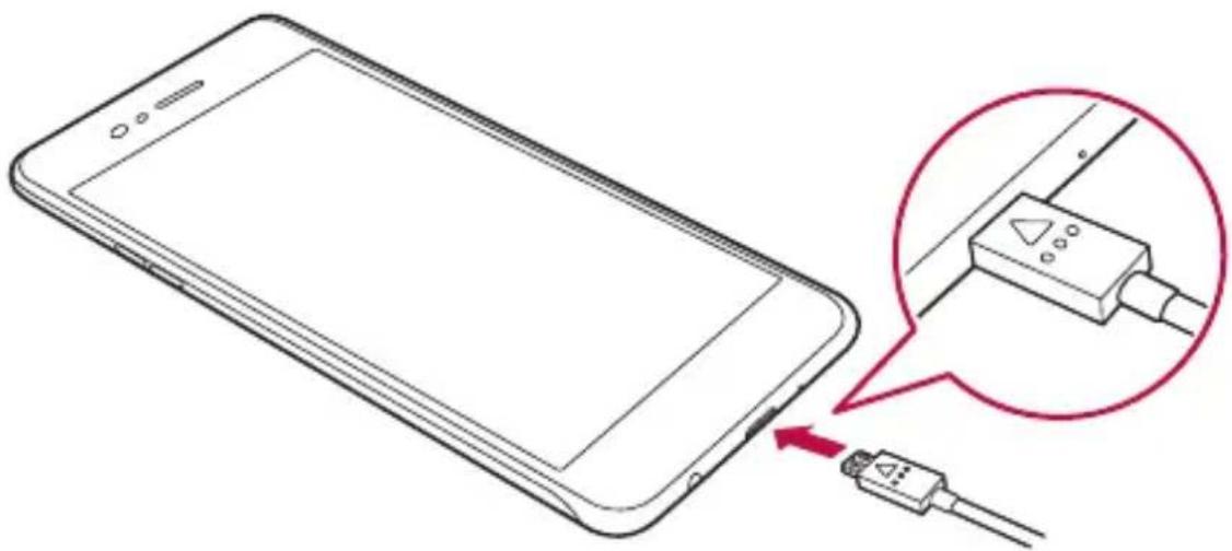 LG M160 - Charging the battery - 2
