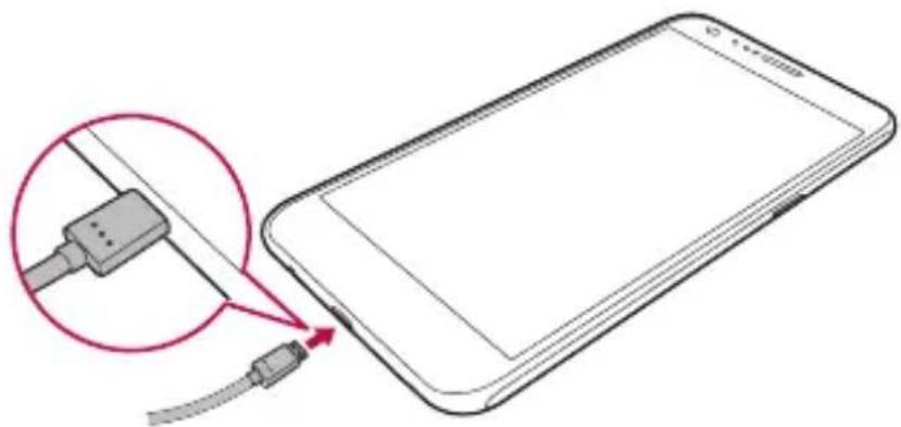 LG K580 - Chargement de la batterie - 1