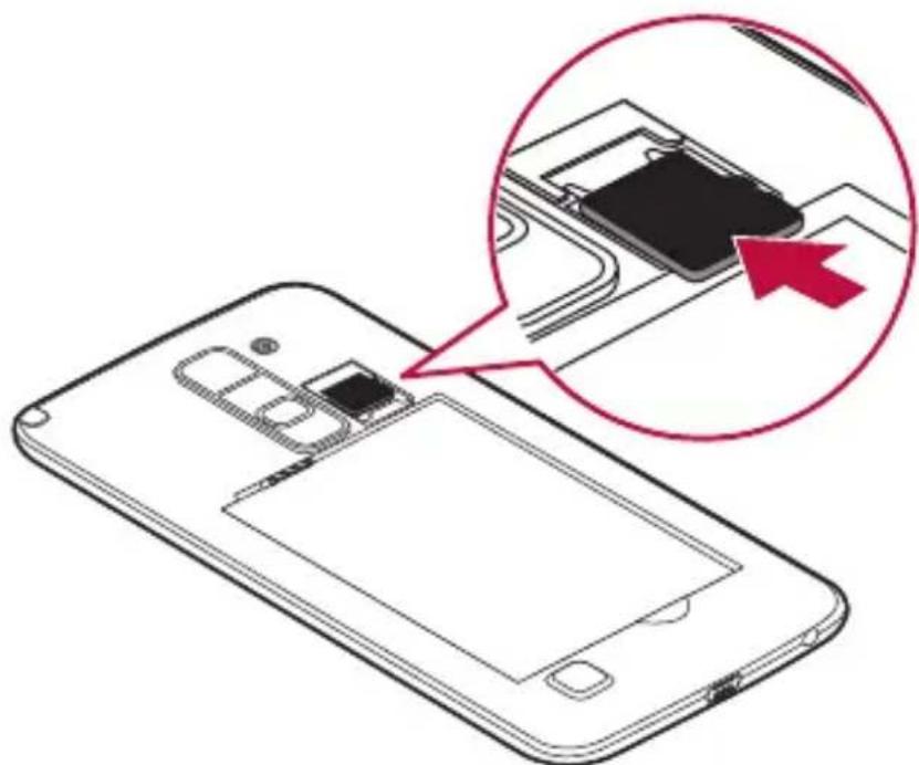 LG K520 - Inserimento della scheda di memoria - 3