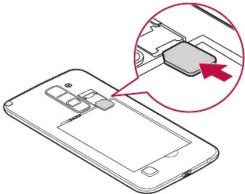 LG K520 - Einsetzen der SIM-Karte und des Akkus - 4