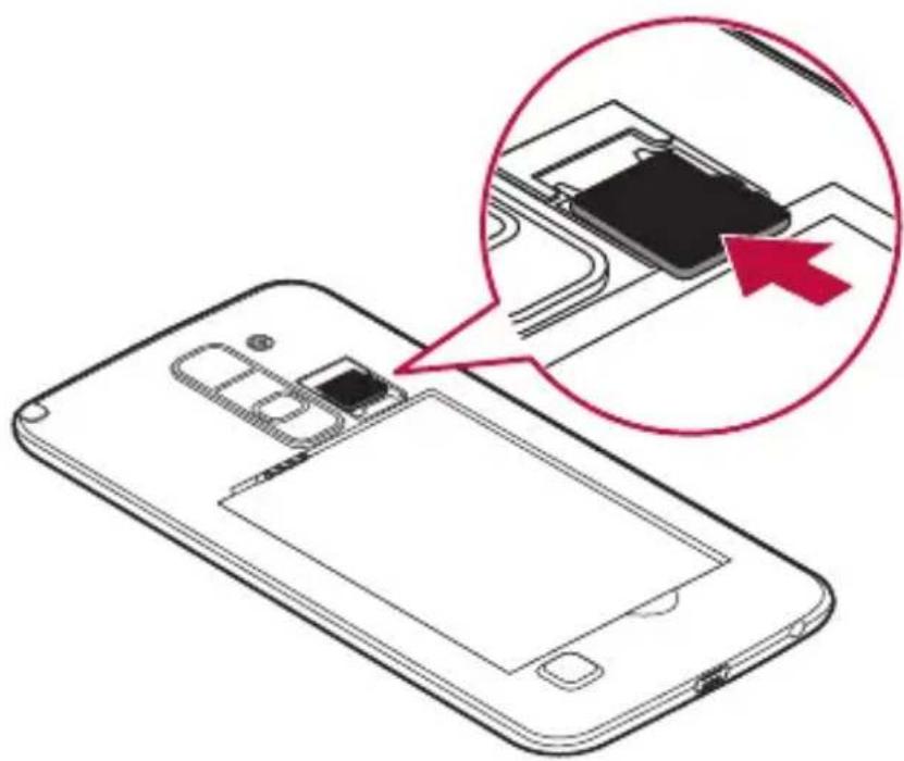 LG K520 - Vstavljanje pomnilniške kartice - 3