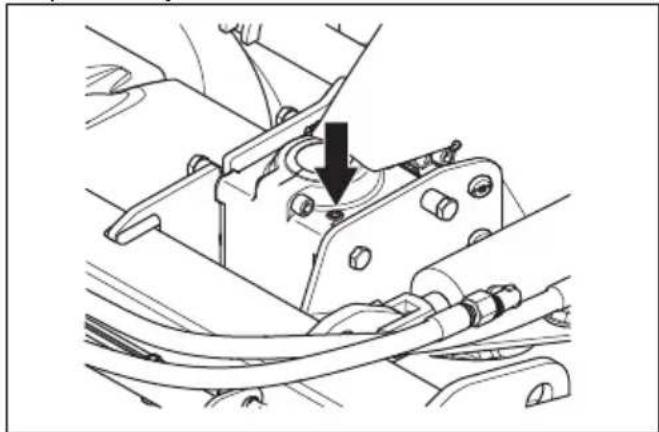 HUSQVARNA P 520DX - Preverjanje nivoja olja v kotnem prenosu kosišča - 1