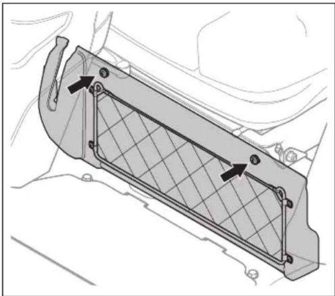 HUSQVARNA P 520DX - So entfernen Sie das Abdeckblech - 1