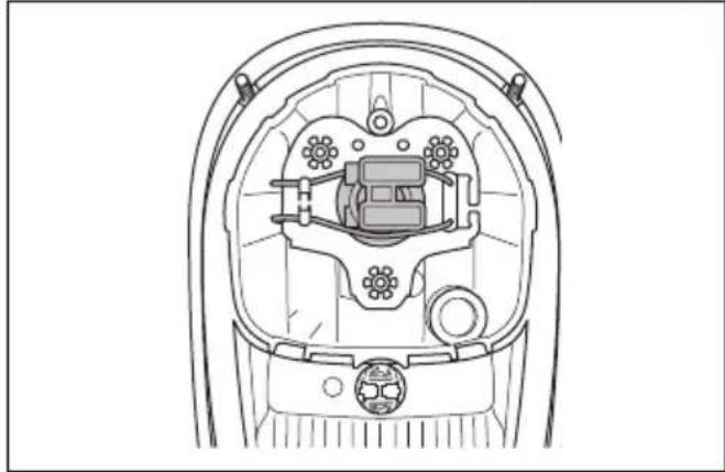 HUSQVARNA P 520DX - Een lamp van dimlicht en grootlicht vervangen (P 525DX Cabin) - 2