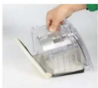 CONTINENTAL EDISON CEVCB700BS - Nettoyer le réservoir à poussière et les filtres - 2