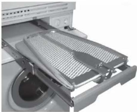 ASKO HDB1152W - Regolazione della lunghezza dell'asse da stiro - 1