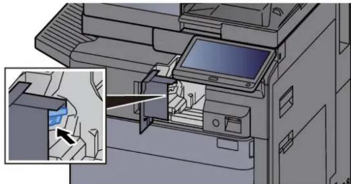 OLIVETTI dCopia 5001MF - Élimination des agrafes coincées dans le module de finition interne - 6