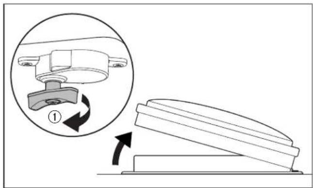 DOMETIC FanTastic Vent 3350 - Opening the Manual-Lift Vent - 1