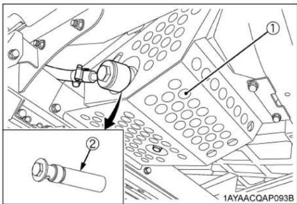 KUBOTA RTVX1100C - Vérification de la crépine d'aspiration du réservoir hydraulique - 1