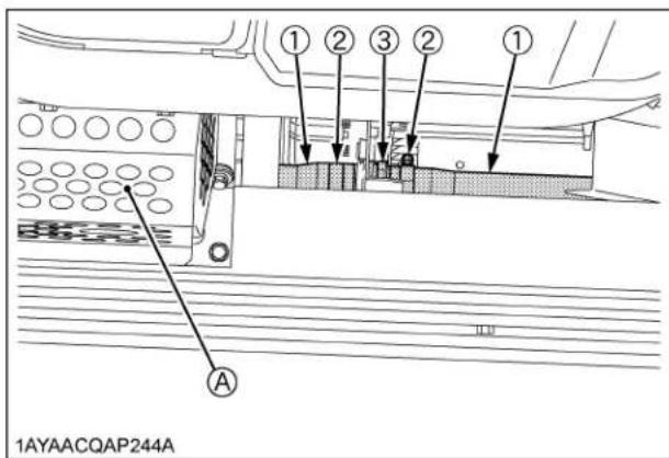KUBOTA RTVX900 - Verification du circuit d'admission d'air - 1