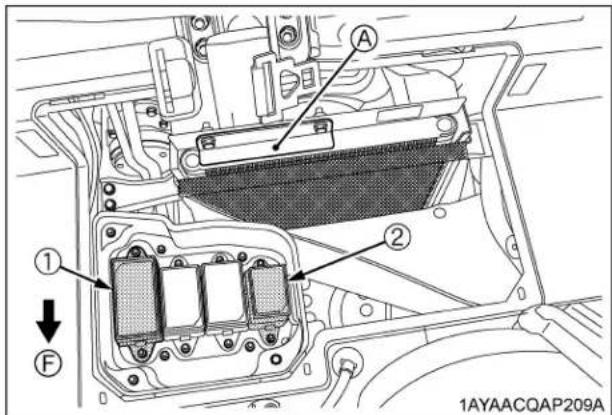 KUBOTA RTVX900 - Procédure de remplacement - 1
