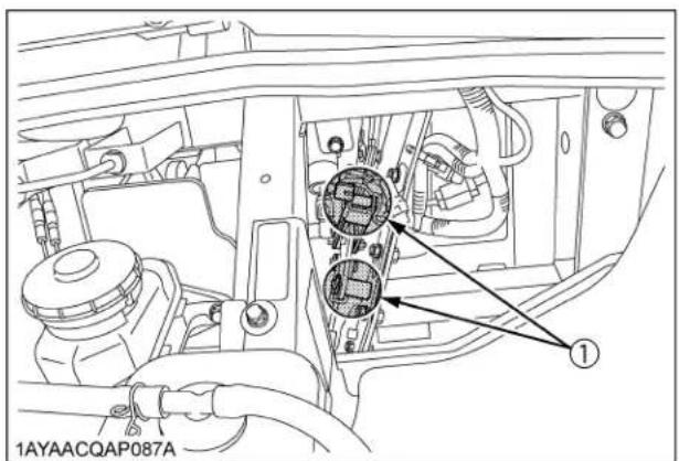 KUBOTA RTVX1120D - ■ Vérification de l'alarme de recul [si équipé] - 3