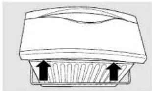 GE TPG21KRDWH - Pour replacer le bac à légumes inférieur : - 1