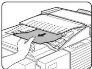 OKI B8300n - BOURRAGE PAPIER DANS LE FINISSEUR BOÎTE AUX LETTRES - 2