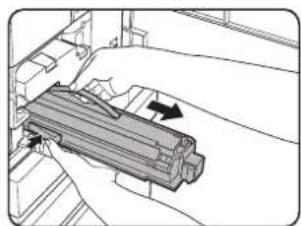 OKI B8300n - REEMPLACEMENT DE LA CARTOUCHE DE DÉVELOPPEUR - 4