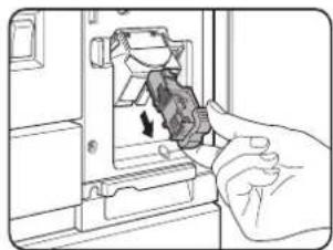 OKI B8300n - REEMPLACEMENT DE LA CARTOUCHE D'AGRAFES - 3