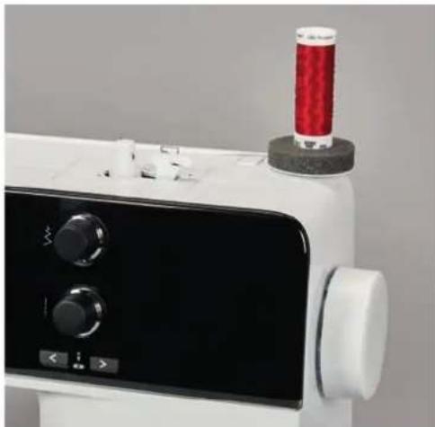 BERNINA 535 - Support de bobine de fil escamotable - 2