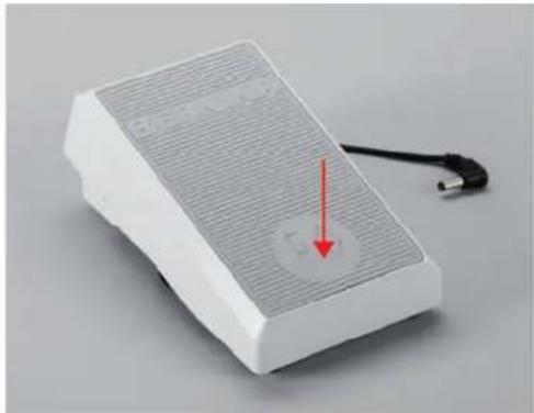 BERNINA 535 - Relever/abaisser l'aiguille - 1